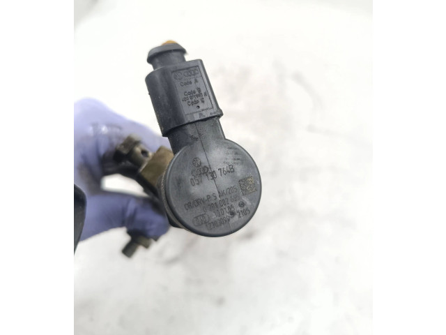 Vstřikovací lišta 057130764B, 059130090J Audi A6 S6 C6 4F