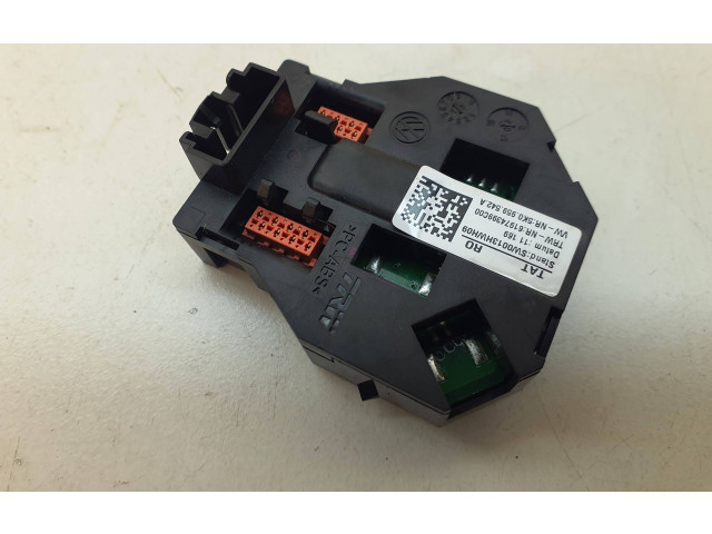 Volant Volkswagen Tiguan 2011 5K0959542A, SW0013HWH09