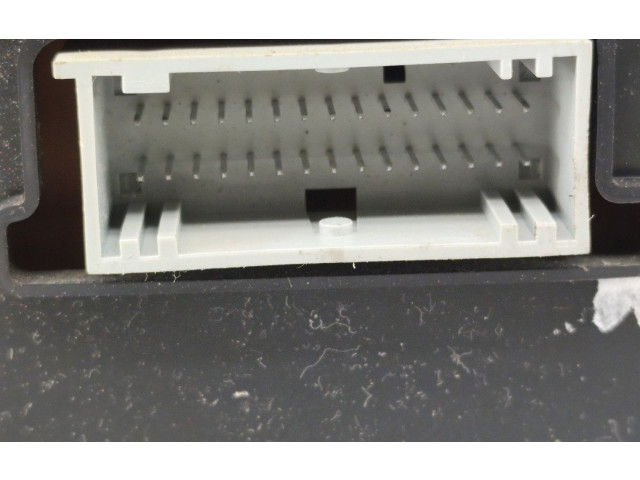 Панель приборов 7700428508   Renault Clio II       