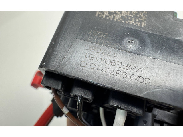 Блок предохранителей 5Q0937615C   Skoda Octavia Mk3 (5E)    