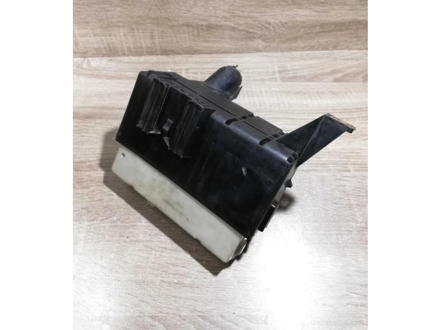 Pojistková skříňka 7154708230, 284B97Y000 Nissan Murano Z50 2002