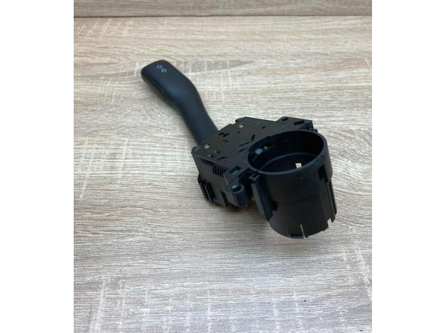 Ручка стеклоочистителей 8L0953513 Audi A6 S6 C5 4B