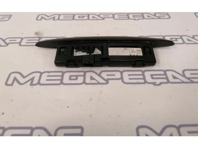 Дисплей A1725420023 Mercedes-Benz A W176