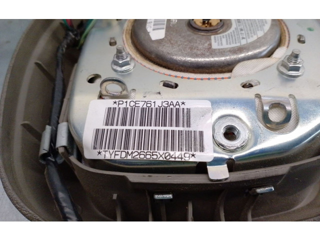 Подушка безопасности водителя 1CE761J3AA Jeep Grand Cherokee (WK)