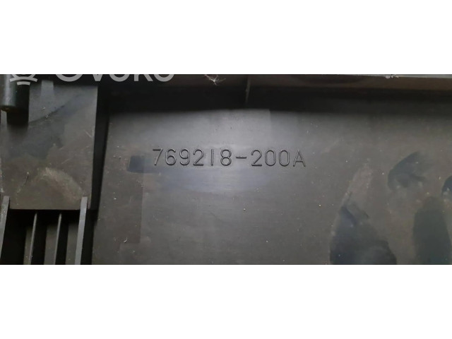 Панель приборов 769218200A Mazda 626