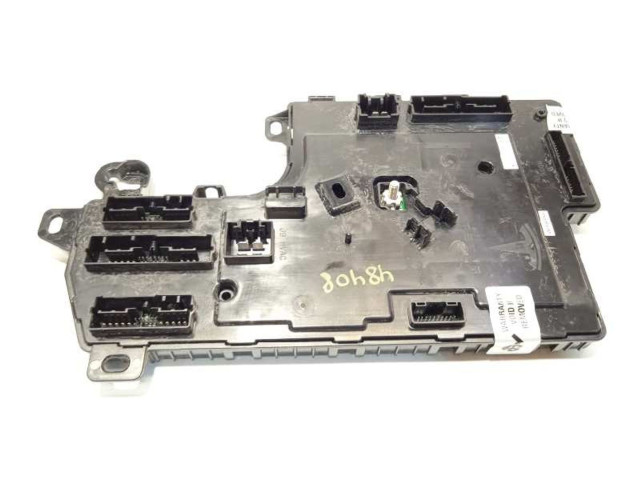 Pojistková skříňka Řídící jednotka BSM 107867332L   Tela Model S 2020