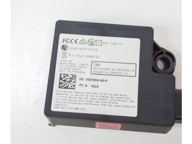 Блок комфорта 109785590F Tesla Model 3