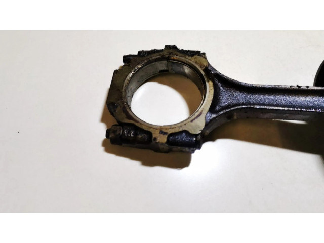 Píst KIA Sedona pro benzínový motor 2.5