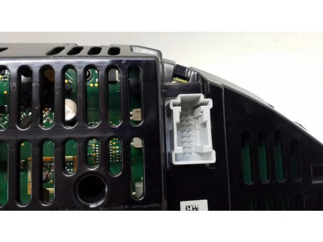 Přístrojová deska Mercedes-Benz E W212 2010 A2129004104, A2C53279093