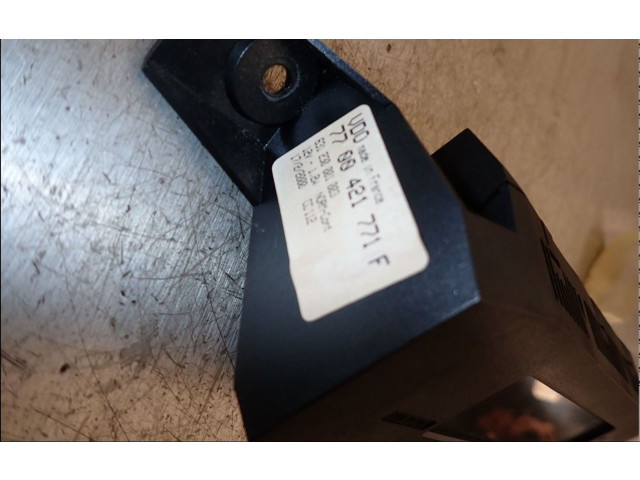 Přístrojová deska Renault Twingo I 2000 7711368799