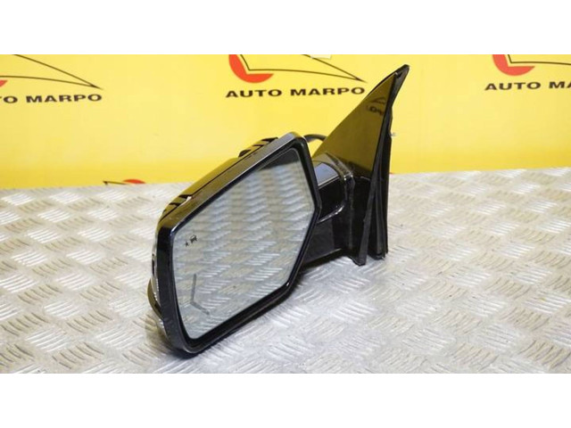 Зеркало электрическое GMC Yukon - года