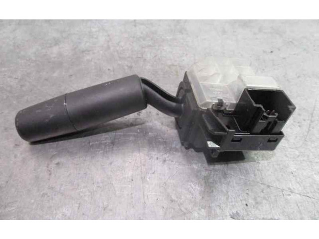 Ручка стеклоочистителей 17D68 Mazda 3 I