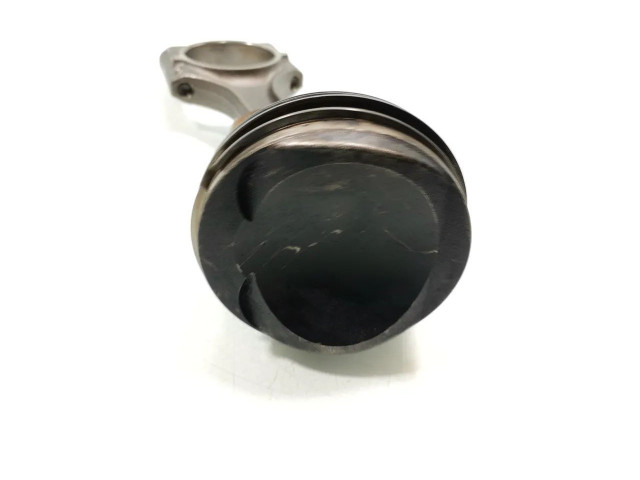  Поршень с шатуном BYT   Audi A3 S3 8P  