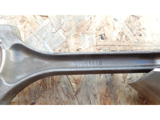 Поршень с шатуном RNA07, 07051118 Honda FR-V для бензинового / Газ двигателя 1.8