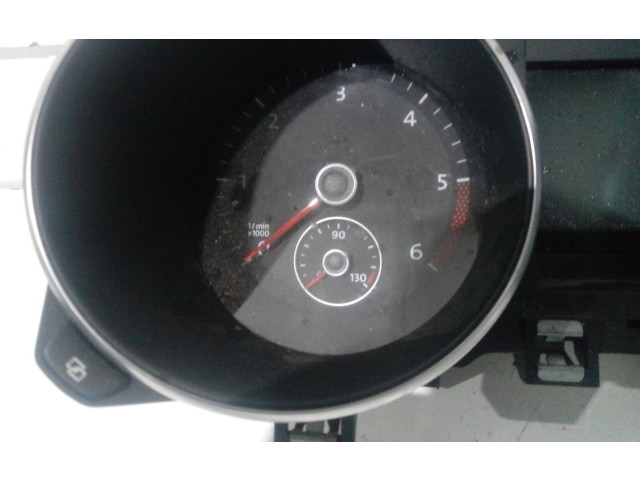 Панель приборов 5K0920870C Volkswagen Golf VI