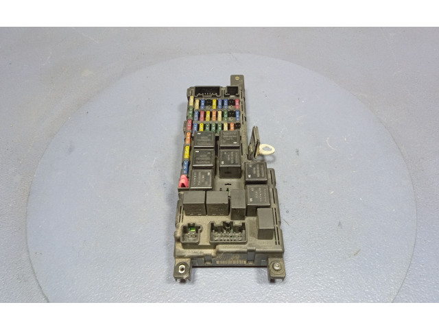 Блок предохранителей 9494207, 9494207 Volvo S80