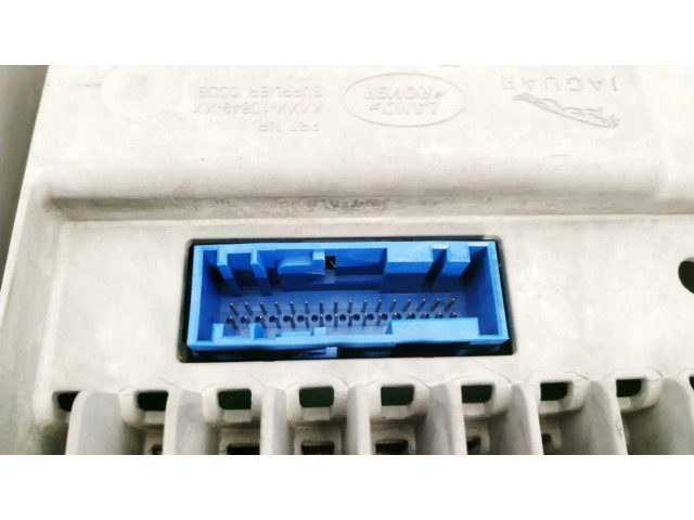 Přístrojová deska Jaguar I-Pace 2021 m9d310f844jd