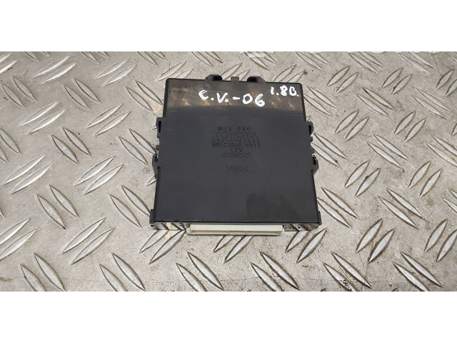 Блок управления 896180F010   Toyota Corolla Verso E121