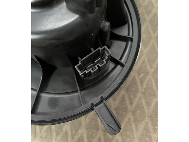 Вентилятор печки 1K1819015A, 33907963F Skoda Octavia Mk2 (1Z)