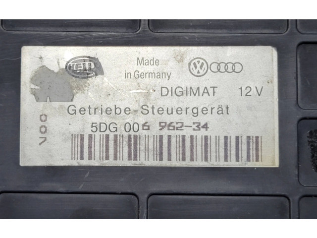 Блок управления коробкой передач 5DG00696234   Audi 80 90 S2 B4
