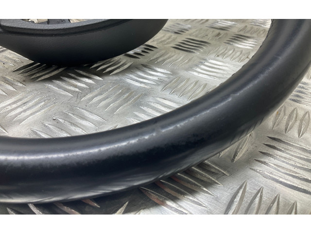 Volant Volkswagen Touareg II 2011 7P6419091