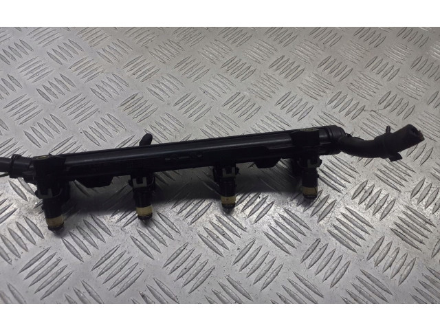 Топливная рампа 036971824A Audi A2