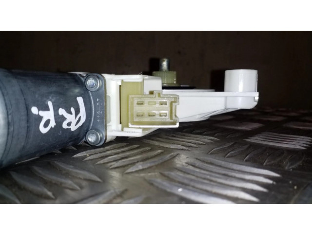 Передний двигатель механизма для подъема окон