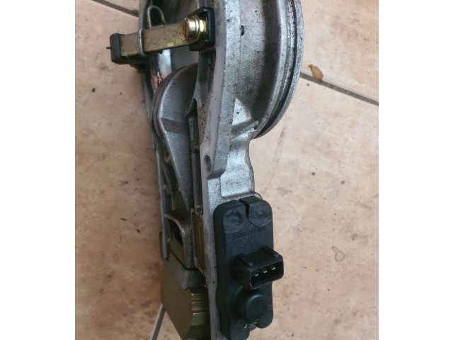 Vstřikovací lišta 026133353, 0438121011 Audi 80 90 B3