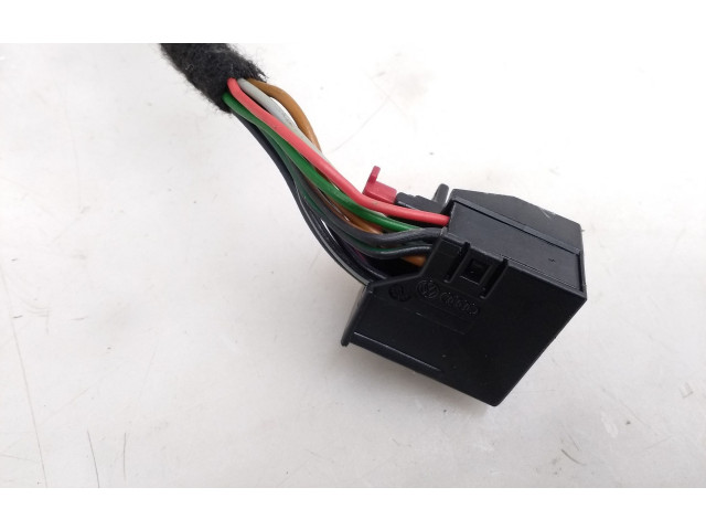 Зеркало электрическое        Skoda Karoq  2017 -  года   