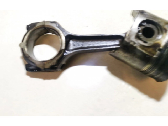 Поршень с шатуном Renault Scenic I