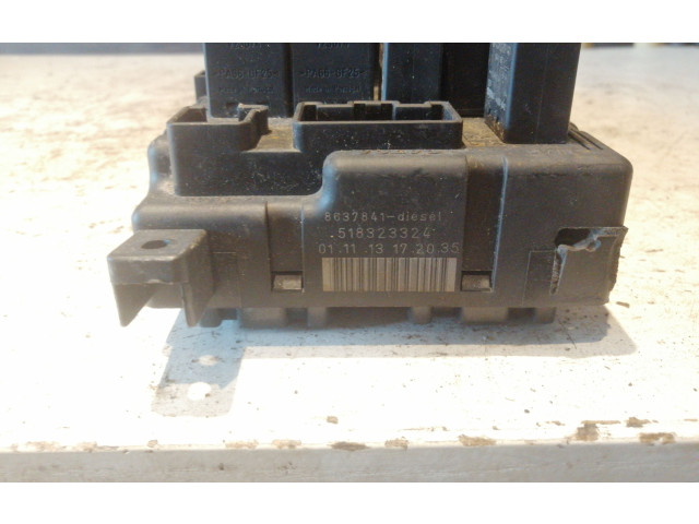 Блок предохранителей 518323324   Volvo V70    