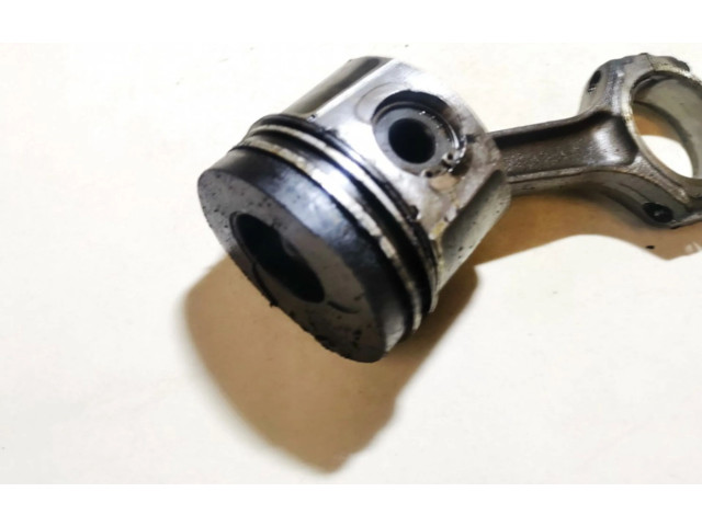 Поршень с шатуном Renault Scenic I