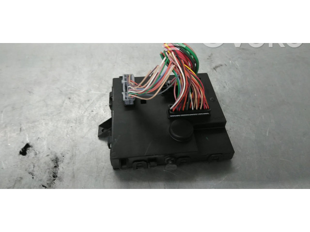 Pojistková skříňka Řídící jednotka BSM 8201002168 Renault Wind 2011