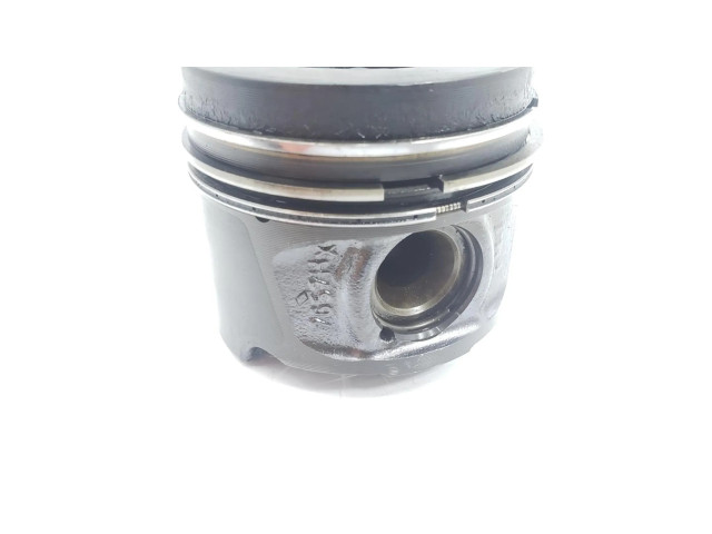 Поршень с шатуном K9K656 120A17296R, 1111AA Dacia Duster