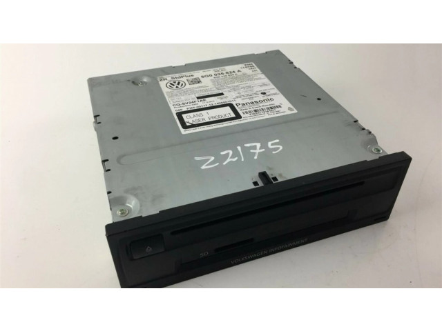 Радио/ проигрыватель CD/DVD / навигация