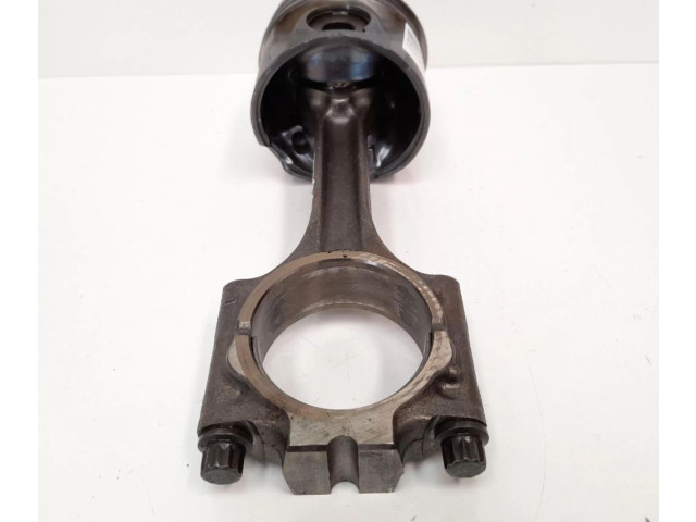  Поршень с шатуном    Volvo XC90  