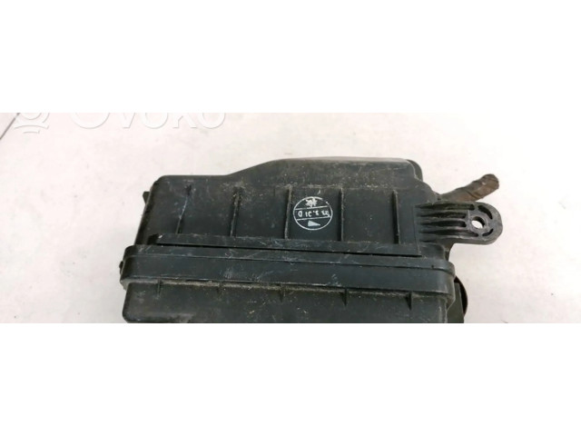 Pojistková skříňka Toyota Corolla E90 1989