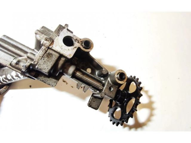 Масляный насос 7700600252, 7700100894E Renault Kangoo I