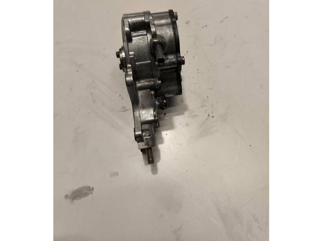 Вакуумный насос 038145209N, 090827E   Volkswagen Caddy