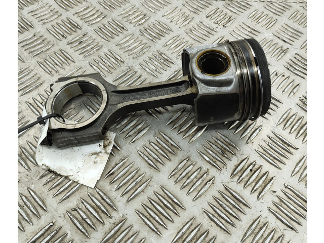  Поршень  RFGK206205BA, GK2Q6K100  Ford Ranger  