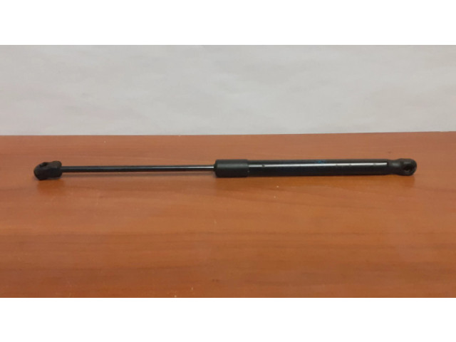 Амортизатор капота двигателя