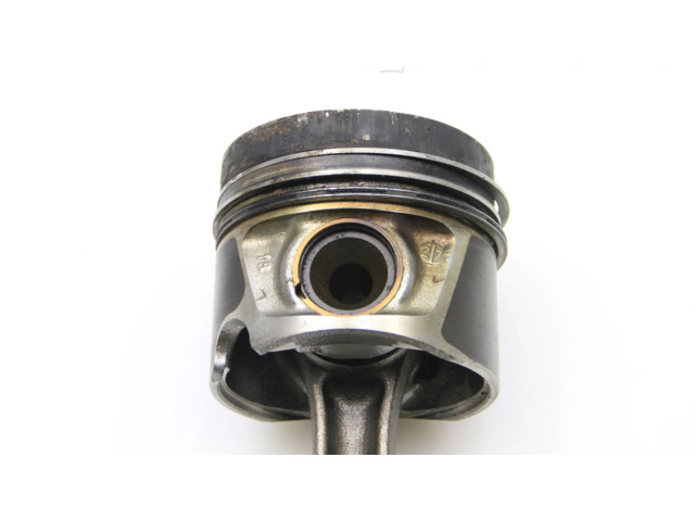 Píst Volkswagen Tiguan CBAB,CFFB