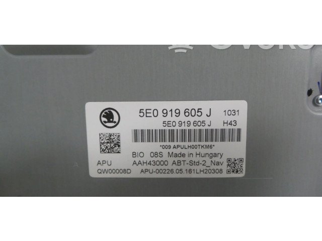 Дисплей 5E0919605J Skoda Octavia Mk3 (5E)