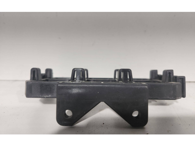   Pojistková skříňka 4A0937503   Audi A8 S8 D2 4D 1998