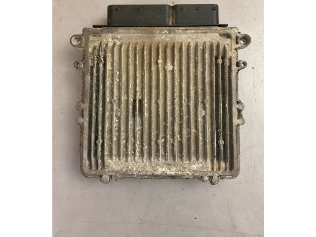 Блок управления двигателя 0281013646   Jeep Commander