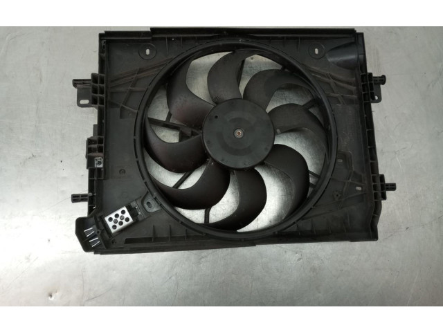 Вентилятор радиатора     214818009R    Renault Clio IV 