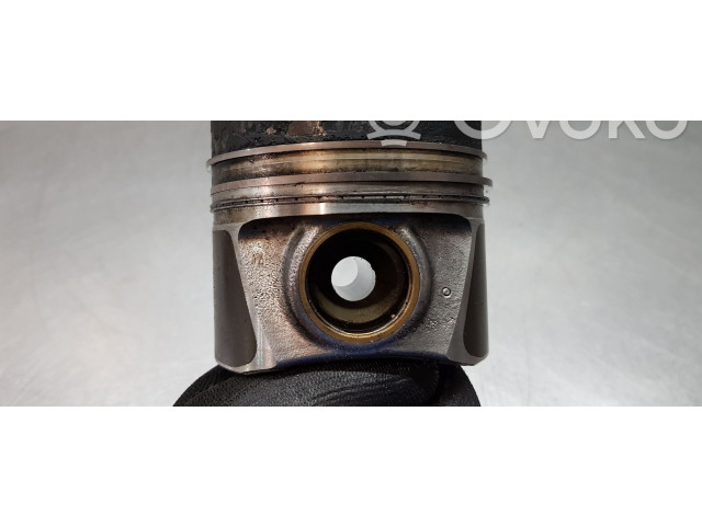 Píst 04L107065AM001, 04L105401A Volkswagen Tiguan DFG