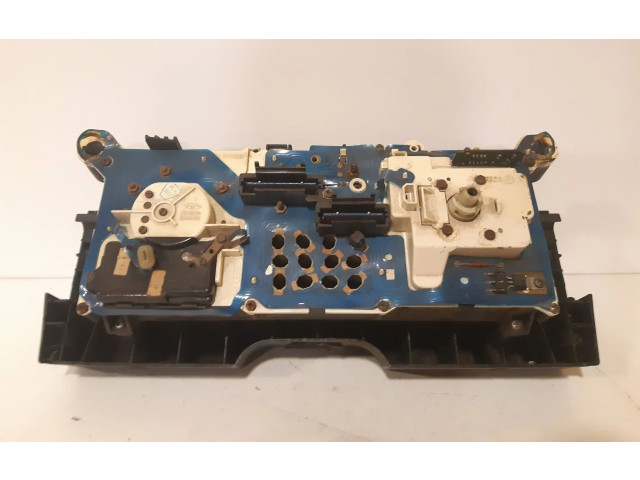 Přístrojová deska Audi 80 90 B2 1983 81117332