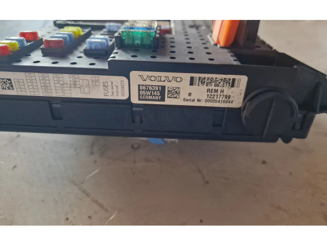 Блок предохранителей 8676391 Volvo XC90