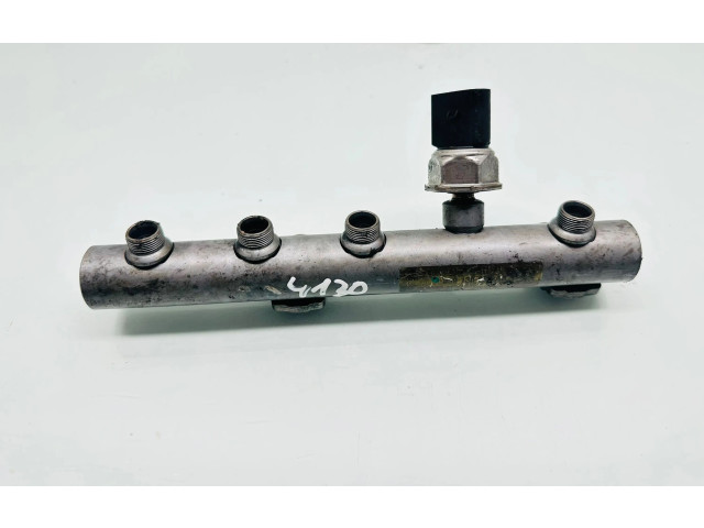 Vstřikovací lišta 05913089ab Audi Q7 4L